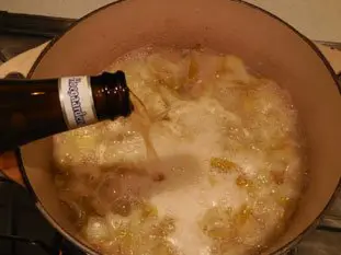 Sopa de endibias con cerveza