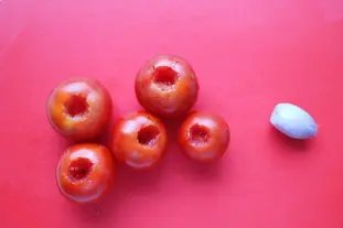 Tarta fina, gelatina de tomates y aguacates  : Foto de la etapa1