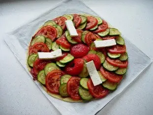 Tarta fina con tomates y calabacín : Foto de la etapa8