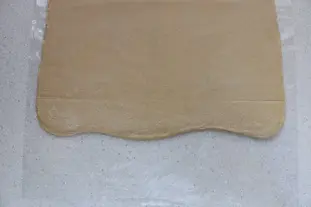 Panecillo de pistacho con bayas de goji