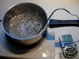 Tapar siempre una olla con agua caliente : Foto de la etapa2
