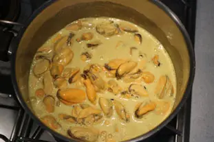 Curry de mejillones y repollo (col)