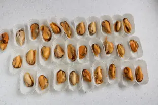 Mejillones rellenos con mantequilla de caracol : Foto de la etapa2