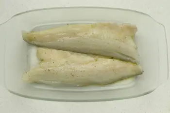 Filete de pescadilla con zanahorias a la mostaza