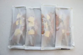 Filete de pescadilla en papillote con zanahorias, limón y puerros : Etapa 10