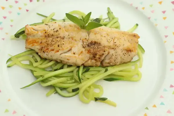 Filete de salmonete con calabacines