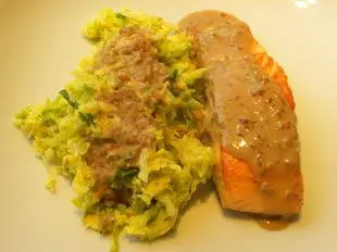 Salmón a la sartén con col verde : Foto de la etapa11