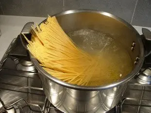 Spaghetti Carbonara	 : Foto de la etapa1