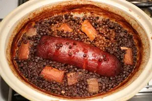 Cazuela de salchicha y lentejas 