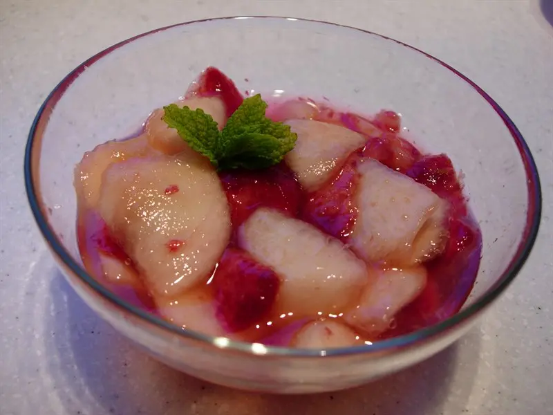 Ensalada de melocotones y menta