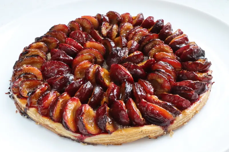 Tarta de ciruelas inteligente