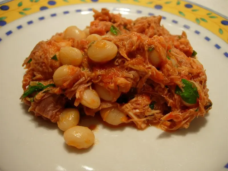 Frijoles con tomate