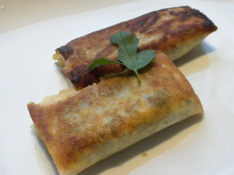 Paquetitos de brick con espinaca