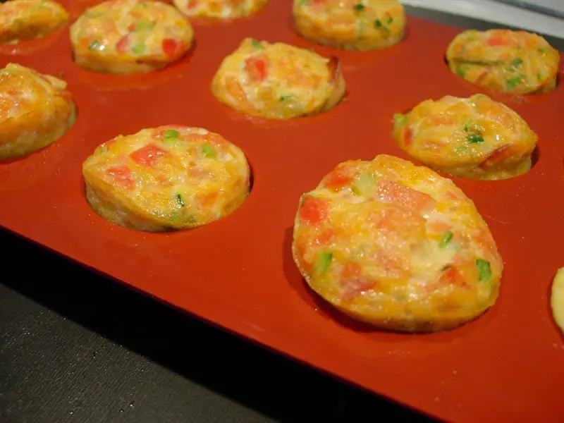 Pequeños omelettes con verduras