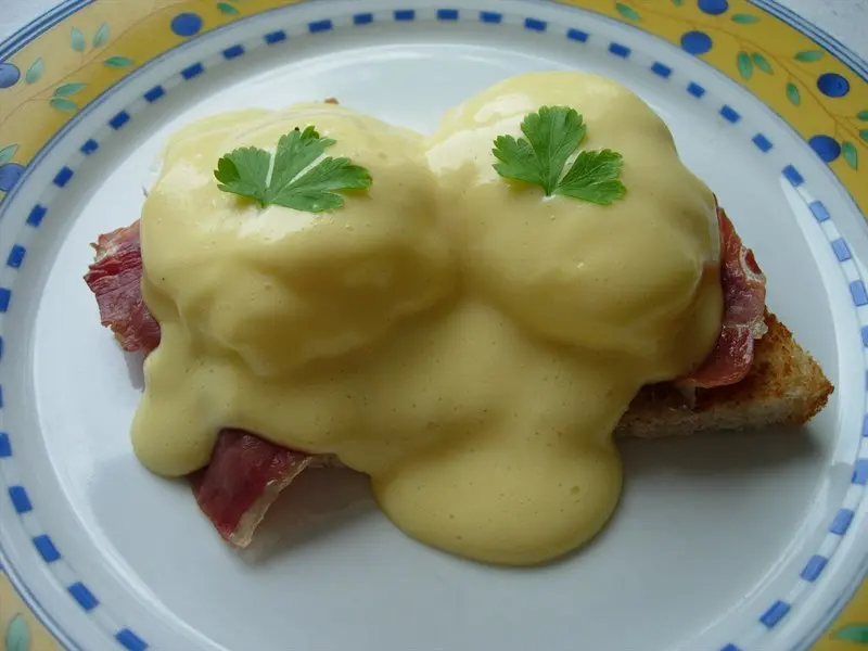 Huevos Benedict