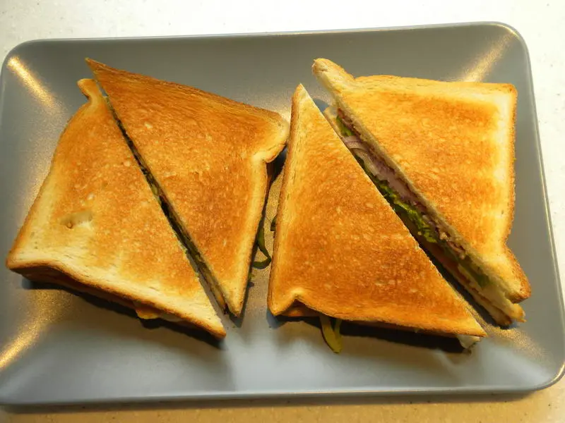 Club sándwich de pollo