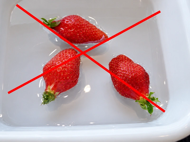 No hay que sumergir las fresas en agua