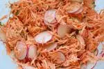 Ensalada crujiente de rábano y zanahoria