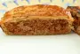 Pequeños pasteles de hojaldre rellenos de una mezcla picante de ternera o salmón y bacon.