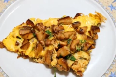 Huevos con shiitakes